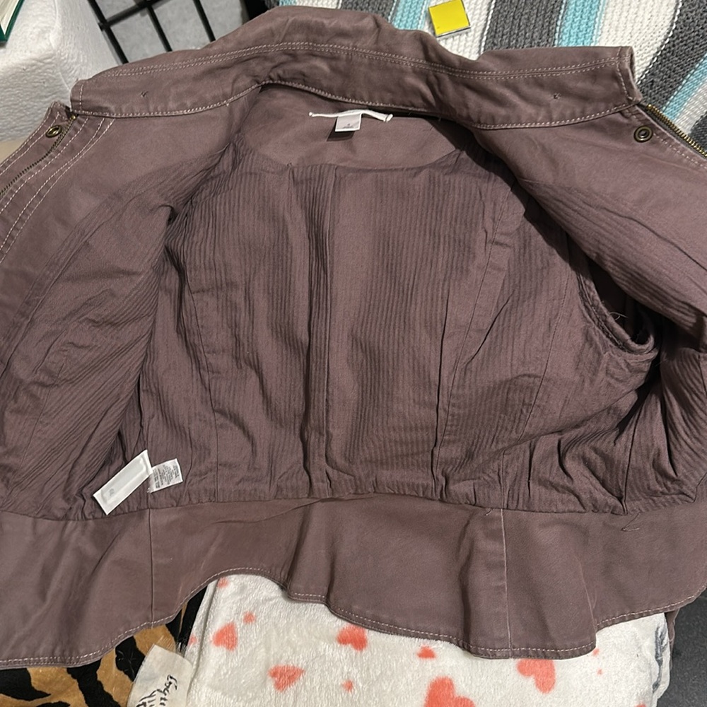 Short Brown Cargo Type Jacket - image 5